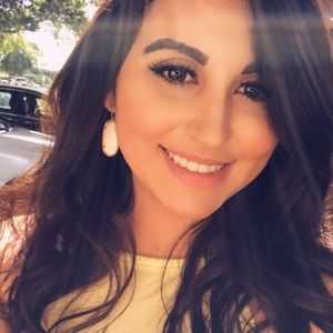 Meet your Posher, Lizbeth